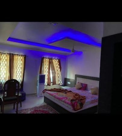 Bombay Regency Hotel Pachmarhī Kültér fotó