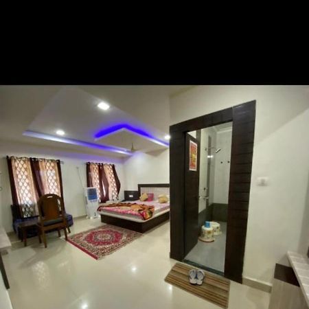 Bombay Regency Hotel Pachmarhī Kültér fotó
